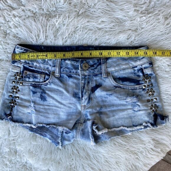 American Eagle Outfitters Distressed Embellished Tye Dye Raw Hem Shorts Sz 2 - Picture 9 of 12